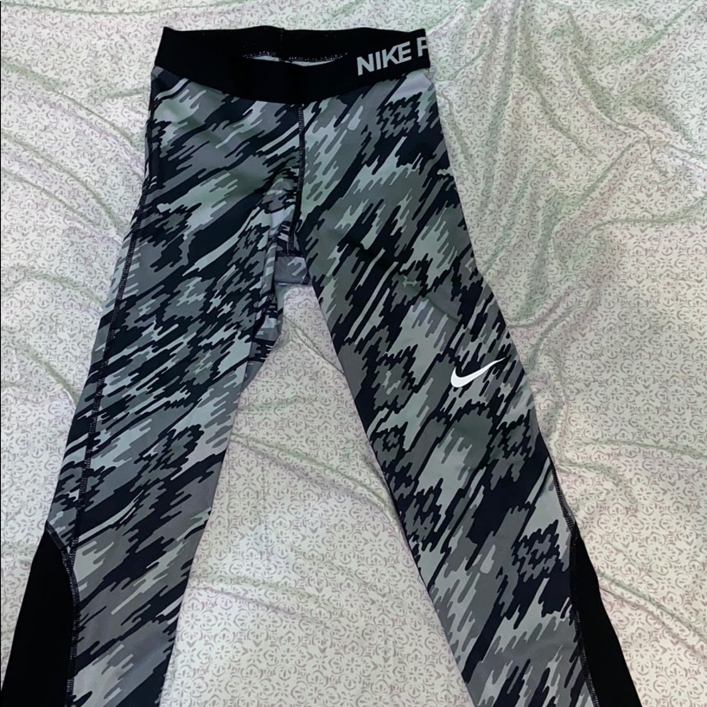 Nike pro leggings never worn before